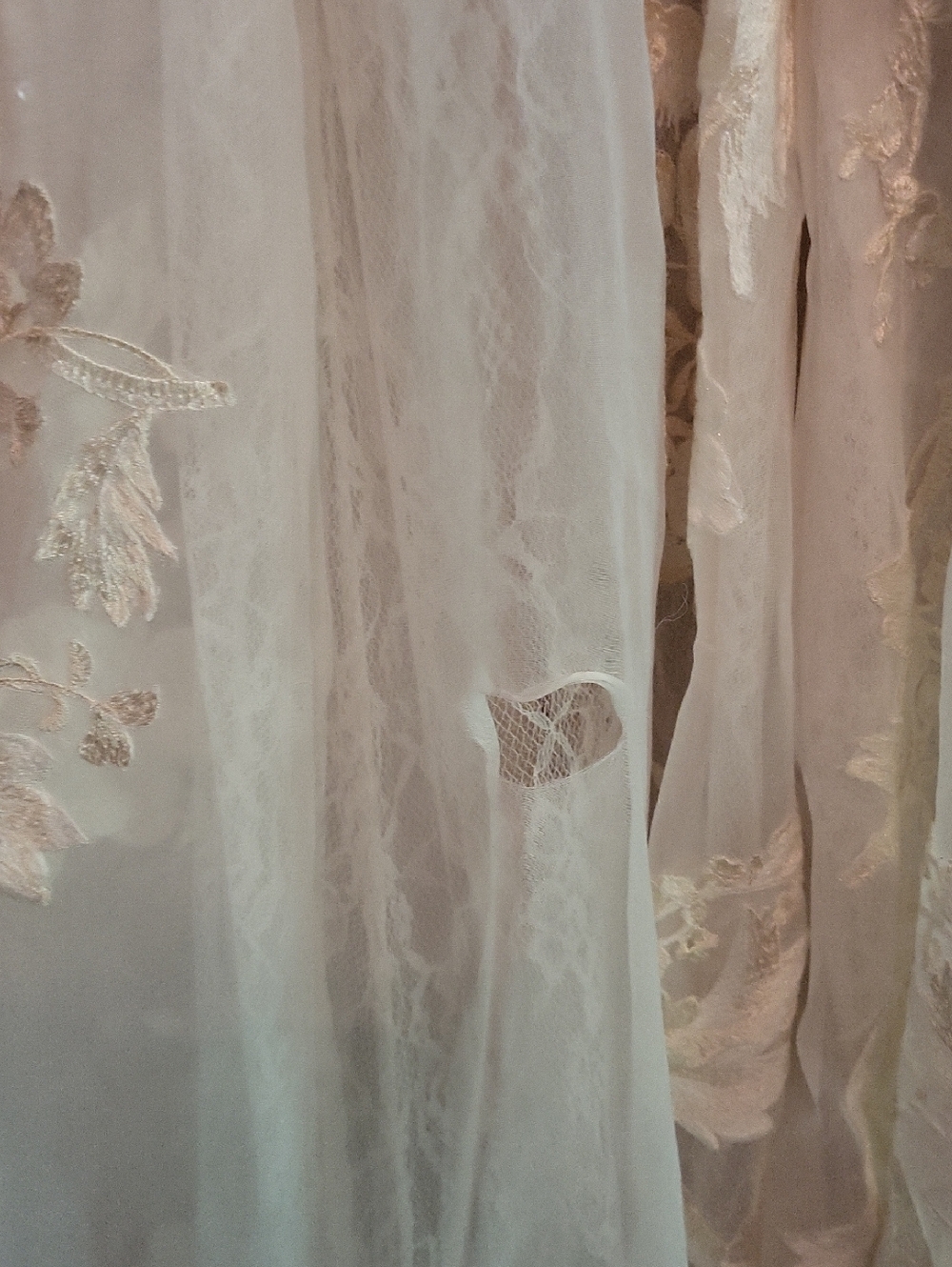 Oleg Cassini Cream Lace Bridal Gown - Picture 12 of 13
